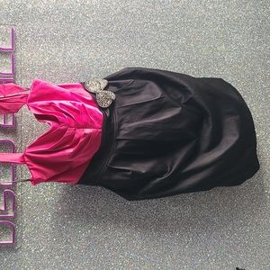 Pink and black sweetheart dress with pockets
